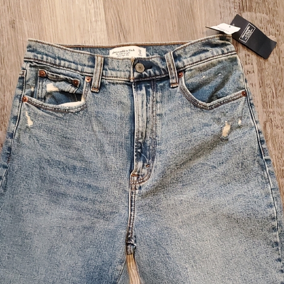 Abercrombie & Fitch Ankle Straight High Rise Jeans - Picture 3 of 8